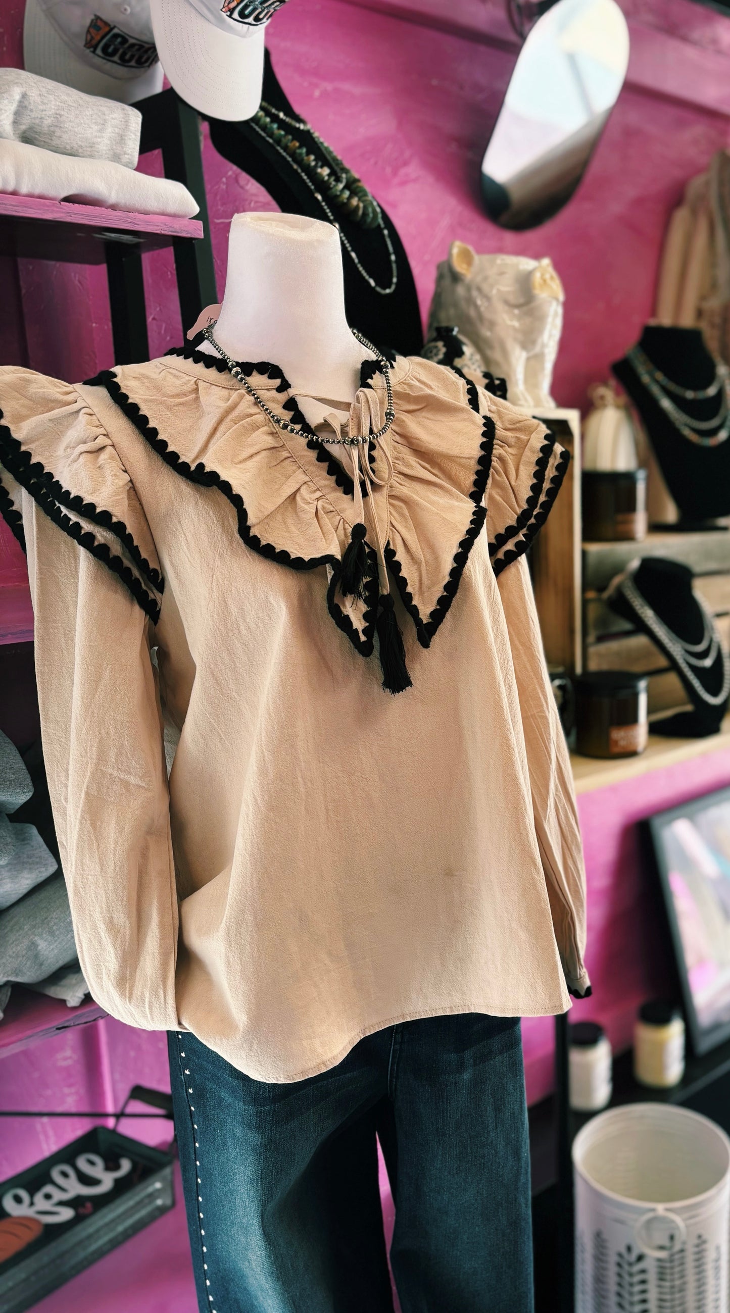 Cream & Black Ruffled Balloon Sleeve Top