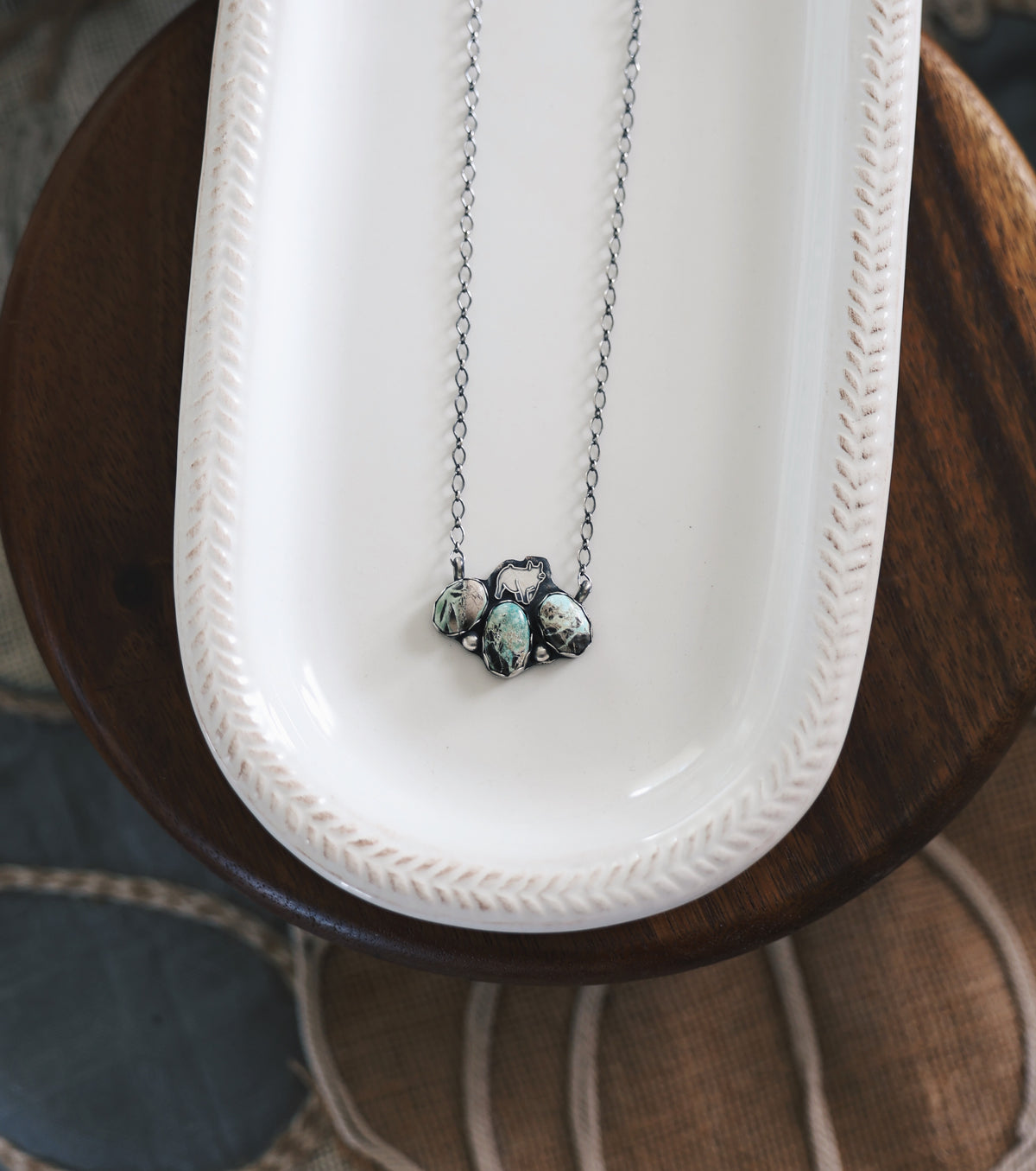 3 Stone Carico Lake Bar Pig Necklace