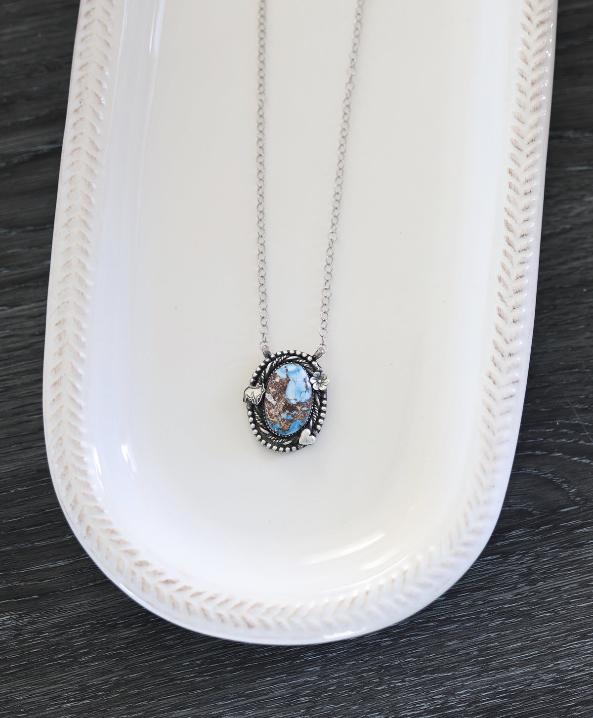 Golden Hills Detailed Border Pig Necklace